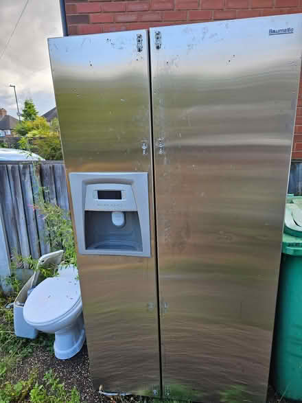 Photo of free Double size fridge. (Highbury Vale NG6) #2