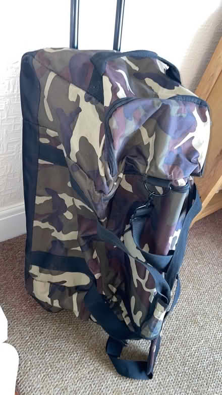 Photo of free Large travel bag with retractable handles, carry straps (Welling DA16) #1
