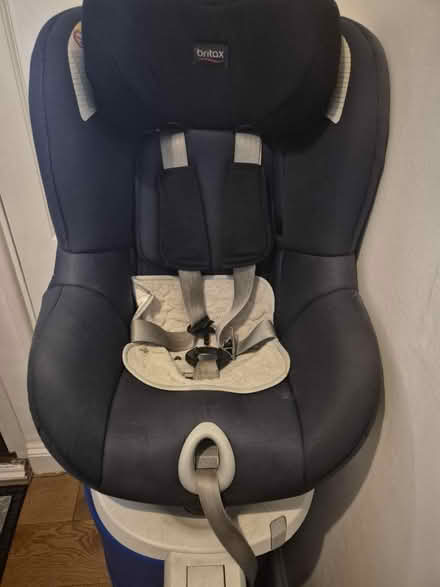 Photo of free Used Isofix car seat (Rm95du RM9) #1