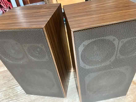 Photo of free 2 loudspeakers (Oxford OX4) #1