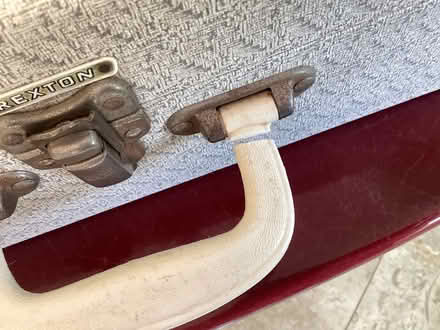 Photo of free 1950’s Picnic case (Hanley Swan WR8) #2