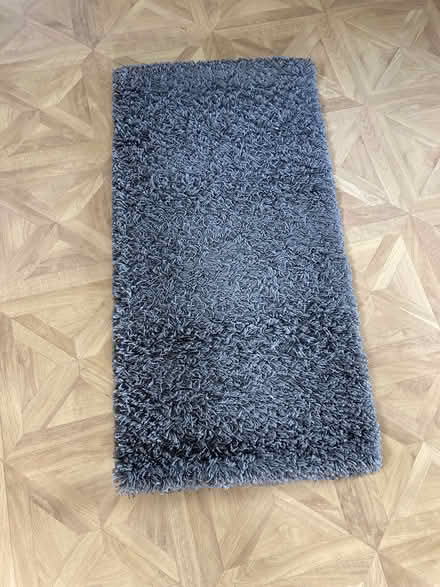Photo of free Grey rug (De55 6GW) #1