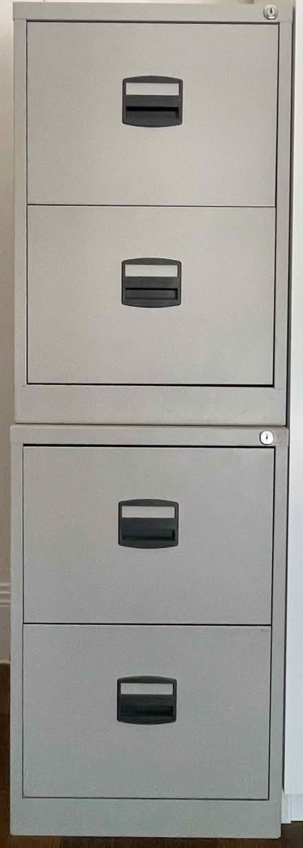 Photo of free two drawer filing cabinet; suspension files; folders; no key (Central Liverpool L1) #3