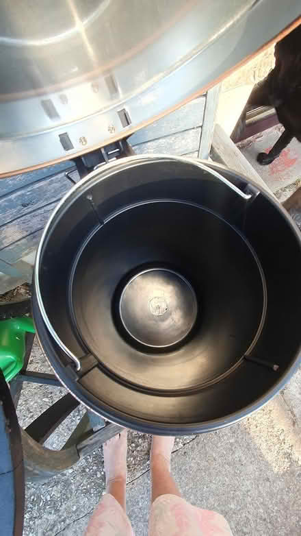 Photo of free 12L pedal bin (Chichester Lavant PO18) #2