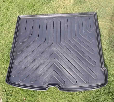 Photo of free Fitted car boot liner mat (Horley RH6) #1