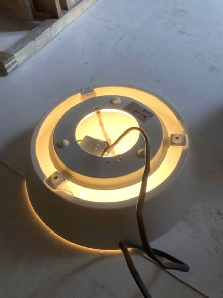 Photo of free Light (S3 Neepsend) #4