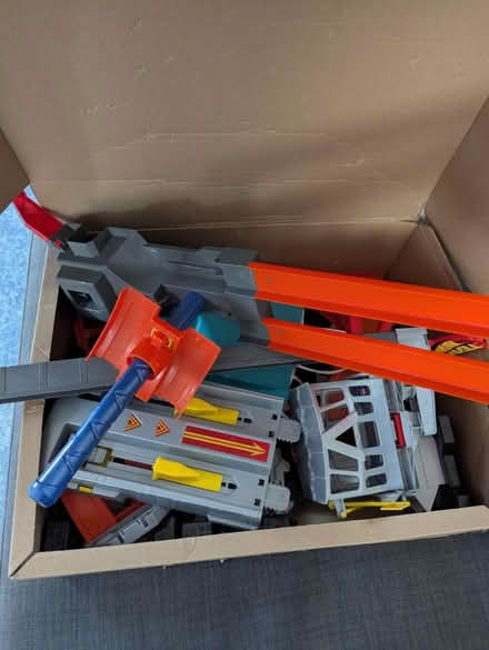 Photo of free Hot wheels tracks (BN3) #1