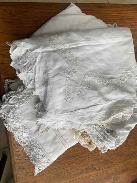 Photo of free Old linen (Oxford OX4, near Iffley Road) #1