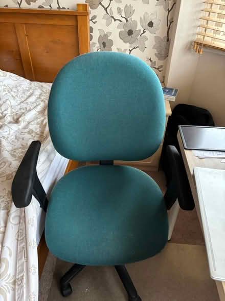 Photo of free Green adjustable office chair (CR5) #4