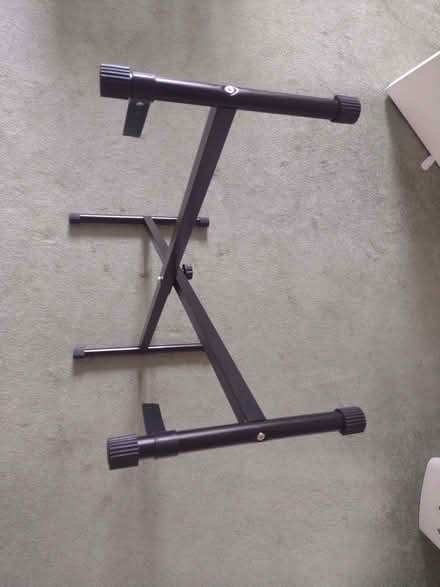 Photo of free Crystals Double Braced X Frame Music Piano Keyboard Stand (Polwarth EH11) #1