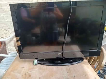 Photo of free jvc 32 inch tv (Whittington SY11) #2