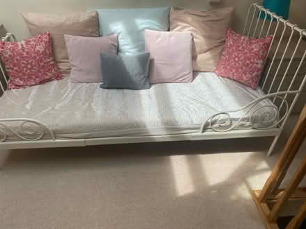 Photo of free Cream metal day bed (Brockton much wenlock TF13) #1
