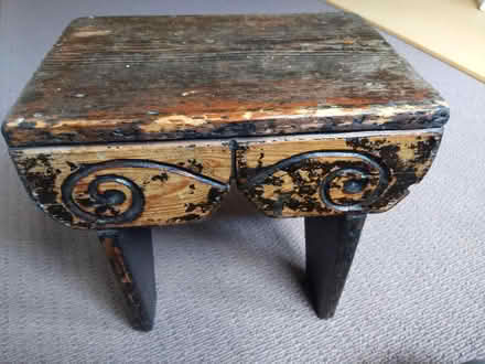 Photo of free Small Table / Footstool (Headington Quarry OX3) #1