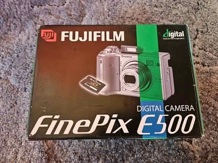 Photo of free Fujifilm Digital Camera (Riddlesdown CR8) #4