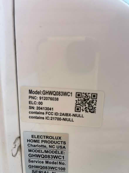 Photo of free Window air conditioner (75 Jerome St W.Medford) #1