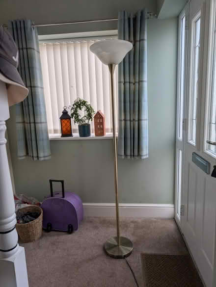Photo of free Tall lamp (CH60) #1