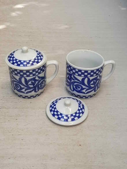 Photo of free Pair of cozy tea mugs with lids (south San Carlos) #1