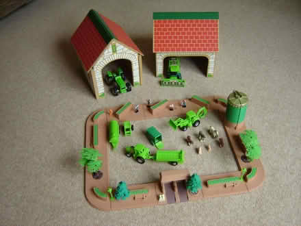 Photo of free Childs Farmyard (Twyford OX17) #1