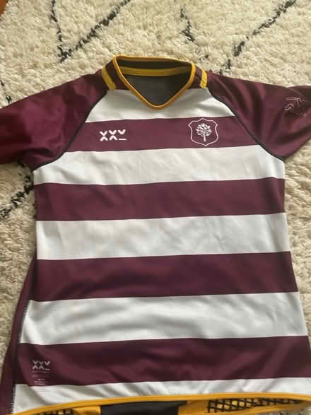 Photo of free CWS sports top (old style) (Cr2) #2