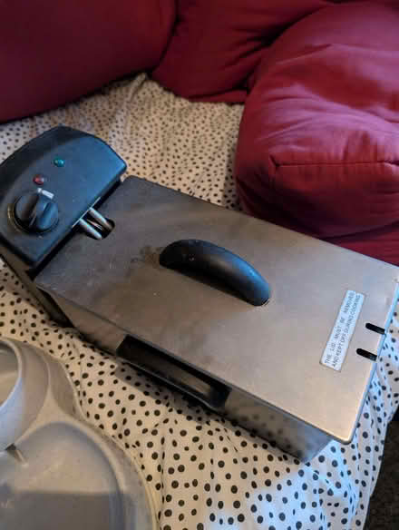 Photo of free deep fat fryer (Wybourn S2) #1
