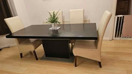 Photo of free Dining table (TW74, Isleworth) #2