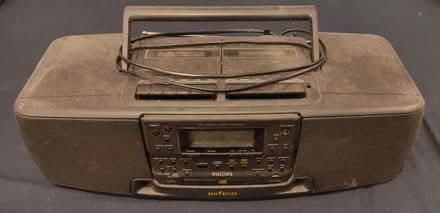 Photo of free stereo (Teddington TW11) #1