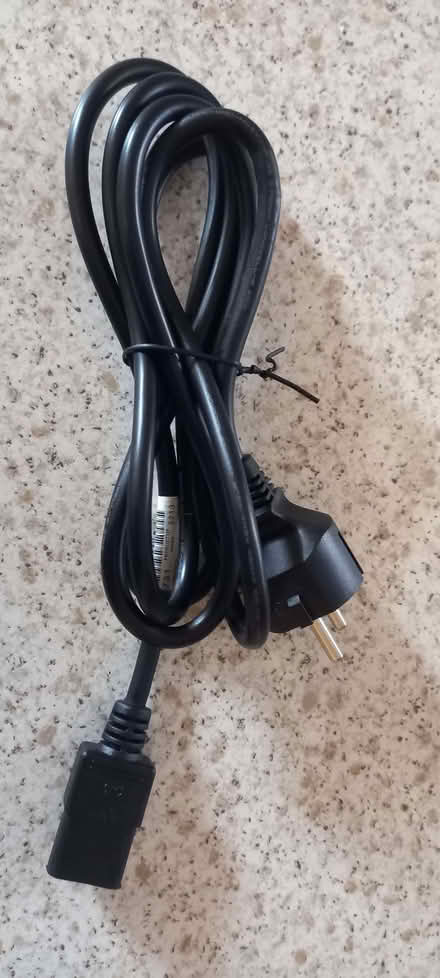 Photo of free Computer IEC leas with European plug. (Cosham PO6) #1