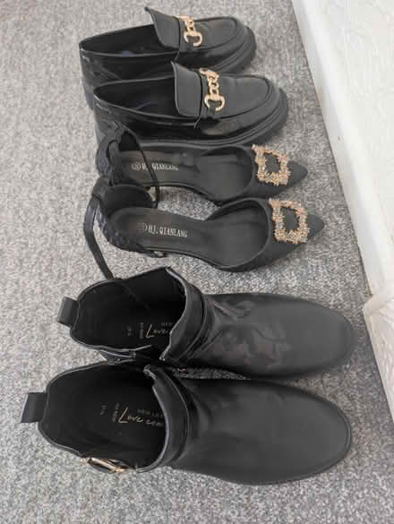 Photo of free Shoes (CV6) #3