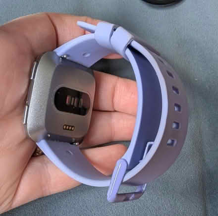 Photo of free Fitbit versa 2 (CM12) #4
