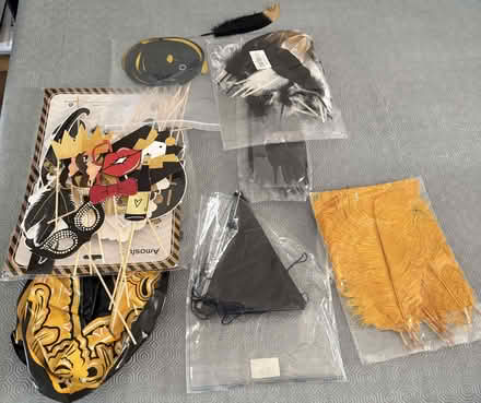 Photo of free Party things - 1920s theme - inflatable window - funny hats (Patcham BN1) #1