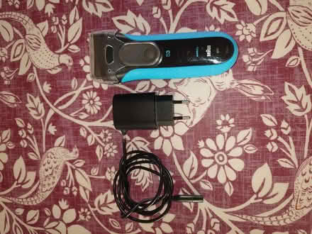 Photo of free Braun rechargeable electric razor (Denmead PO7) #1