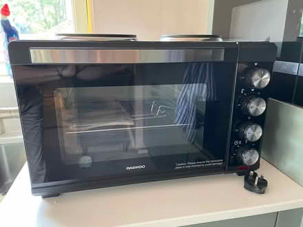 Photo of free Electric oven with 2 hot plates (Sunningdale) #1