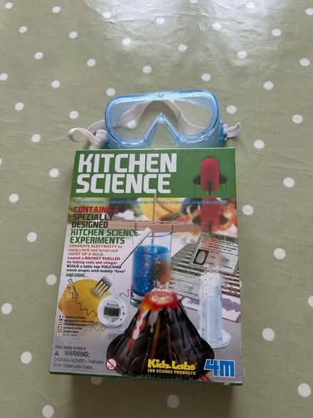 Photo of free Kitchen Science set (Toddington) #1