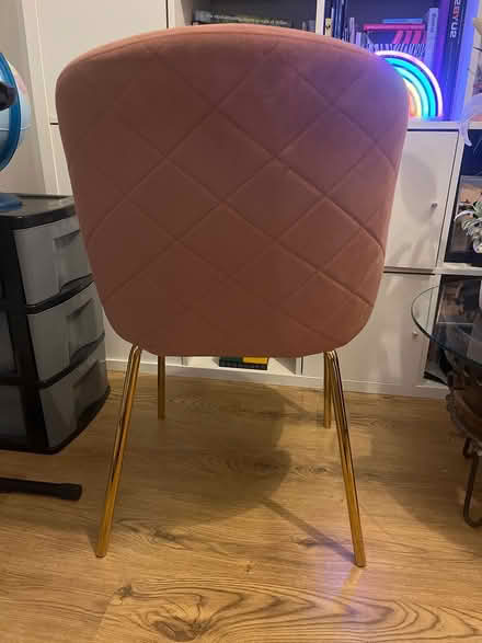 Photo of free Pink chair (BA2) #2