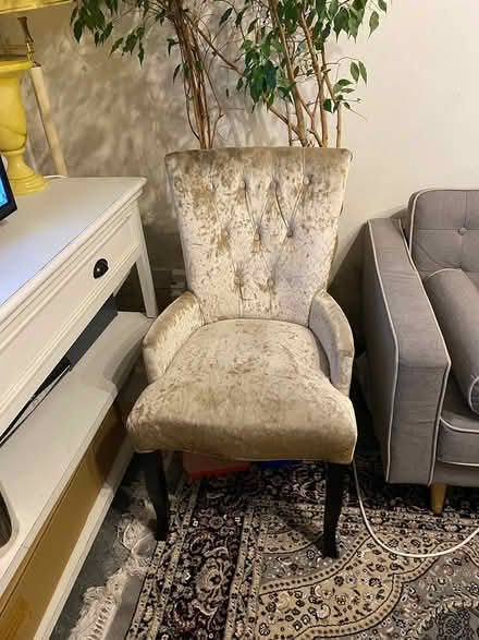 Photo of free 2x Chairs (bow E3) #2