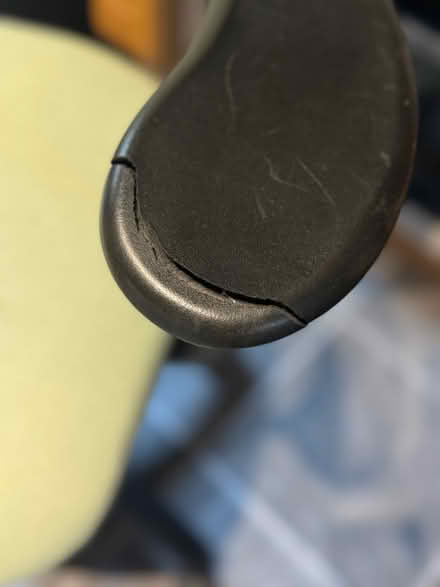 Photo of free Green office swivel adaptable chair (SW16) #3