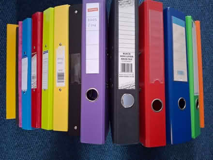 Photo of free 2-ring binders (Heald Green SK8) #1