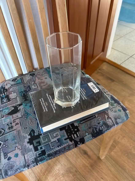 Photo of free Glass Vase (Wallington PO16) #1