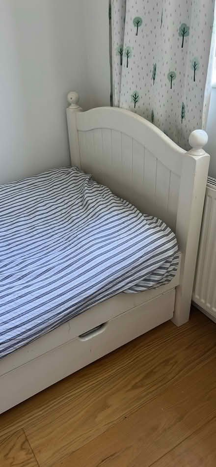 Photo of free Single Bed 3ft and mattress (Enfield N21) #3