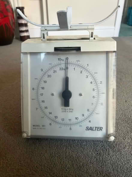 Photo of free Large parcel scales (Droitwich WR98) #1