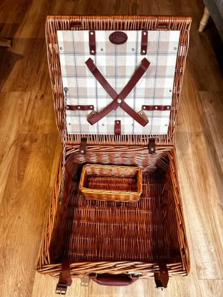 Photo of free Wicker picnic basket (Godalming) #2