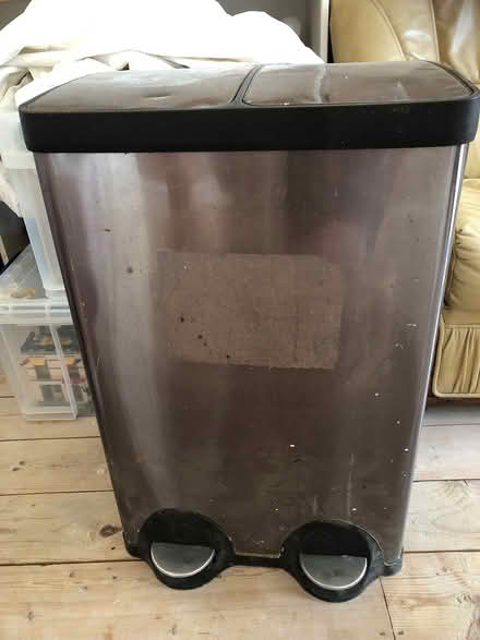 Photo of free Double pedal bin (Eltham SE9) #1