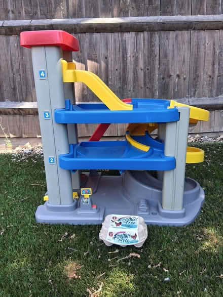 Photo of free Child's large toy garage (no cars) (Ladygrove OX11) #1