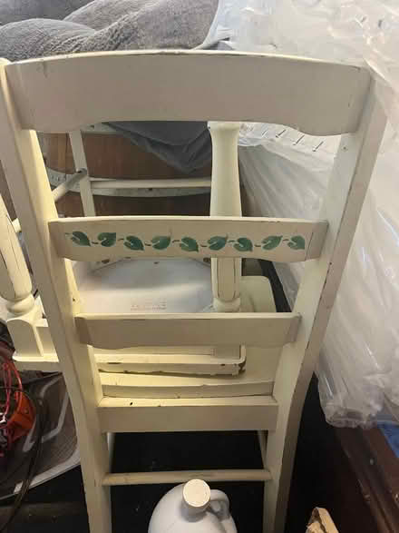 Photo of free Wood table and 4 chairs (Pton near fairgrounds) #2