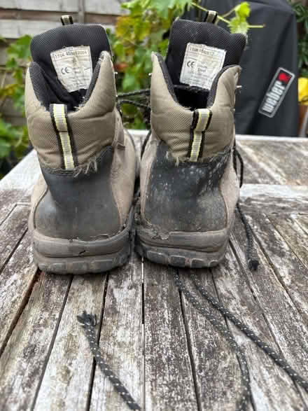 Photo of free Steel toecap work boots (Chiswick W4) #2