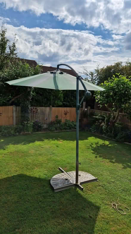 Photo of free Cantilever parasol (Ellesmere SY12) #2