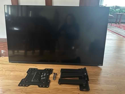Photo of free 42” Vizio TV w mounting hardware (North Berkeley) #1