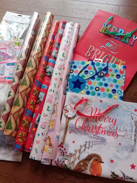 Photo of free Giftwrap and bags (Kingston Hill ST16) #1