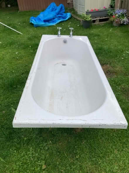 Photo of free Bath tub (Tredegar NP22) #1
