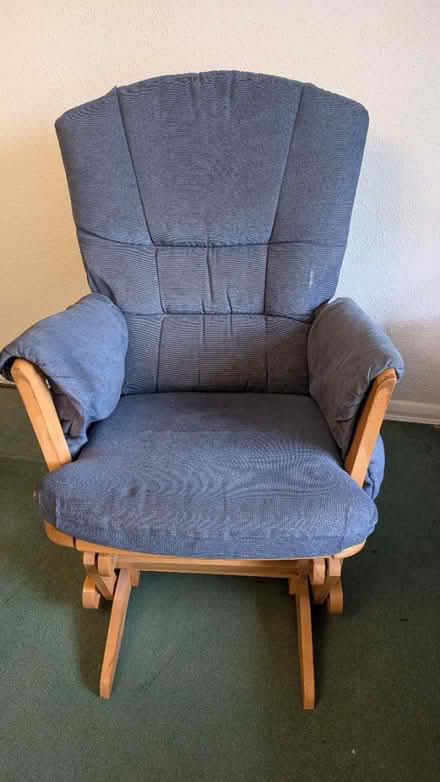 Photo of free Chair (Rg25 2DW) #1